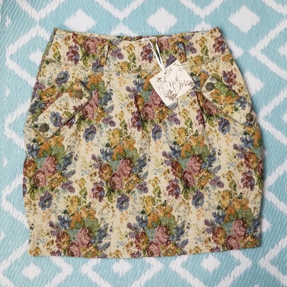 Anthropologie Dresses & Skirts - Nick & Mo sz L Tapestry Skirt Pencil Floral Cream